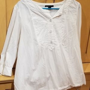 White cotton Gap shirt